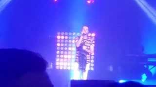 Keen&#39;v Explique moi (Hommage à Stéphanie) Zénith de Caen 9/04/2015