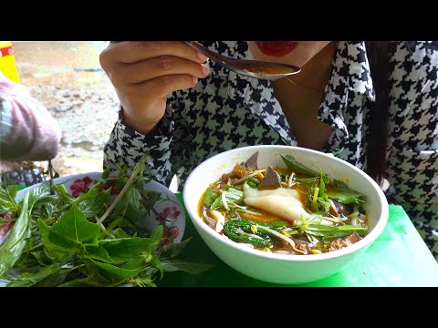 $1.75 For A Bowl Of Braised Beef Organ Soup With Short Noodle And Banhkanh - Phnom Penh Street Food