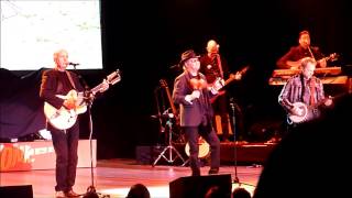 The Monkees - What Am I Doing Hangin Round - Live at The Greek Theatre in LA 2012-11-10