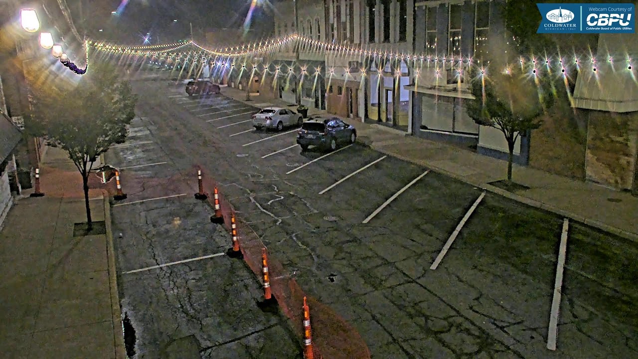 Live webcam view of Monroe Street Downtown Coldwater
