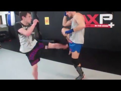 MXP Muay Thai class - Victor and Lewis