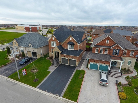 4 Louvain Drive Brampton, Jessi Sandhu