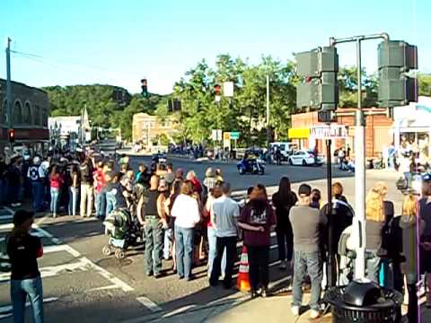 HollywoodExperienceGowanda.AVI