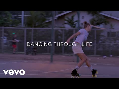 Café - Dancing through life
