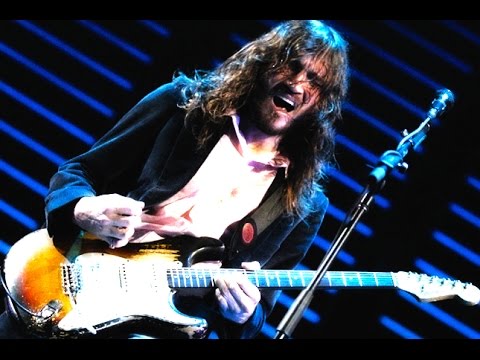 JOHN FRUSCIANTE's 14 Greatest Guitar Techniques!