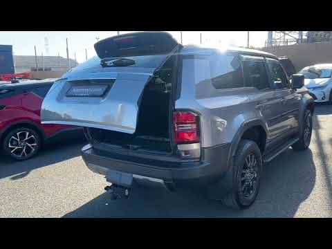 Toyota Land Cruiser 2.8 LWB Auto with VAT Invoice - Image 2