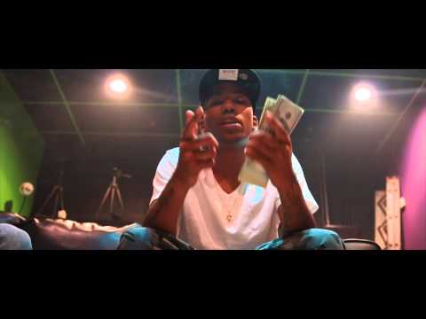 @GetMoneyRae ft. @CeoMoc - How Many (Prod.By @KinoBeats)