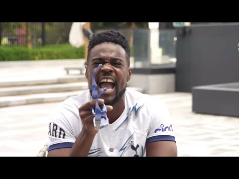 Expressions goes IN on Forest owner Marinakis 😳