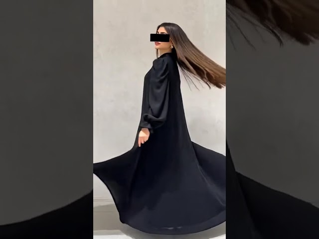 عباية كريب انترنت كوري بكسرتين على الاكتاف واكمام...