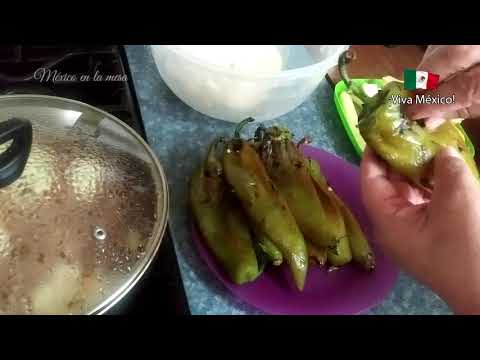 Muy Ricos Burritos De Chile Relleno De Queso Y Con Frijoles