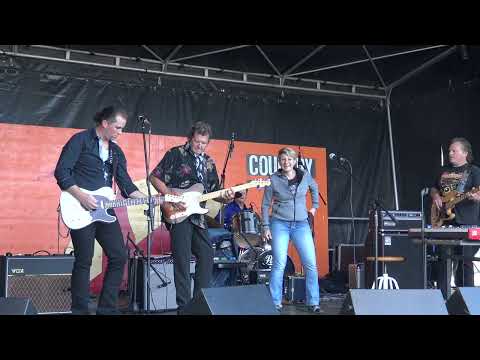 Festival Country Craponne 43 : Paul Mac Bonvin et Vicky Layne