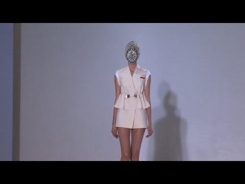 Maison Martin Margiela Autumn/Winter 2012/13 Haute Couture show