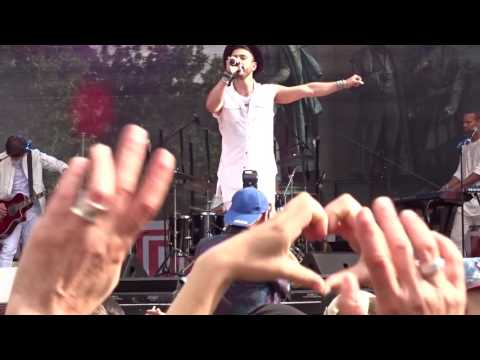 2theUniverse Live @Cologne Pride 2016 – Speed of Light