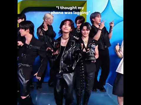 Bro is literally "vibrating" #straykids#hyunjin#jjam