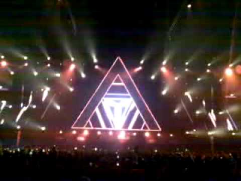 Transmission 2009 Vision Impossible - Neptune Project - Aztec (Aly & Fila Remix) Amazing Pyro show