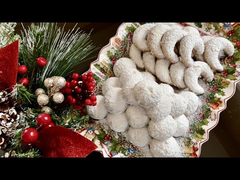 Snowball Cookies / Easy Pecan Snowball Cookies