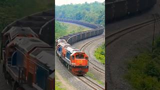 Download lagu Kereta terpanjang di Indonesia ! KA Babaranjang, hanya ada di SUMATRA #keretaapi #babaranjang mp3