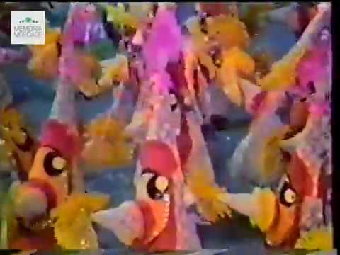 Mocidade (1975) - O Mundo Fantástico do Uirapuru (Trecho do Desfile)