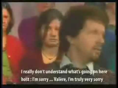 VODITELJ UMIRE OD SMEHA