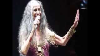 .¯`❀ ✿ Maria Bethânia NON, JE NE REGRETTE RIEN HSBC Brasil 14032015 (HD by denipaiva).¯`❀ ✿