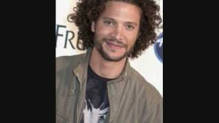 Kelly Clarkson+Justin Guarini &quot;A moment like this&quot;