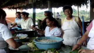 preview picture of video 'Fiestas Patronales del Cantón Veracruz, Tonacatepeque'