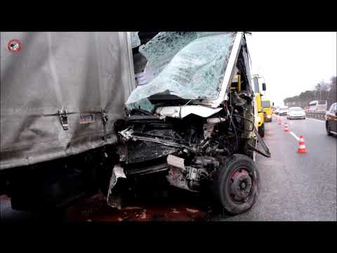 Wypadek autobusu z ciężarówką na trasie S8, aż 8 osób zostało rannych