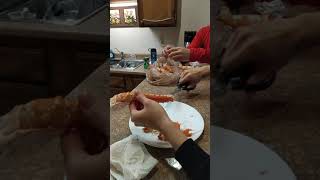 豪豪進食中 -- 帝王蟹直播