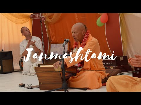 HH Bhaktivaibhava Swami - Kirtan 2