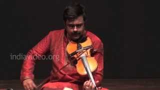 Violin performance by A. Jayadevan on Kurai Ondrum Ellai 