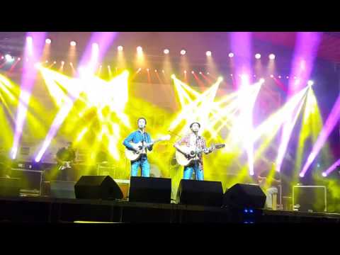Tawargit feat Amnay - Azwu n Tilelli - Live in Amazigh Song Festival -  [Bejaia -  Algérie]