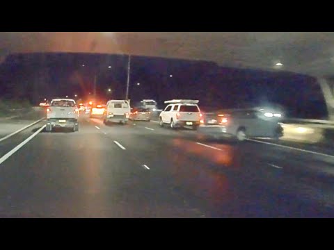 Aussiecams - Driver fails to react to slowed traffic on the M3 freeway then crashes into barrier!