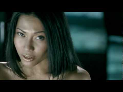 Videoclip de Juste être une femme — Anggun