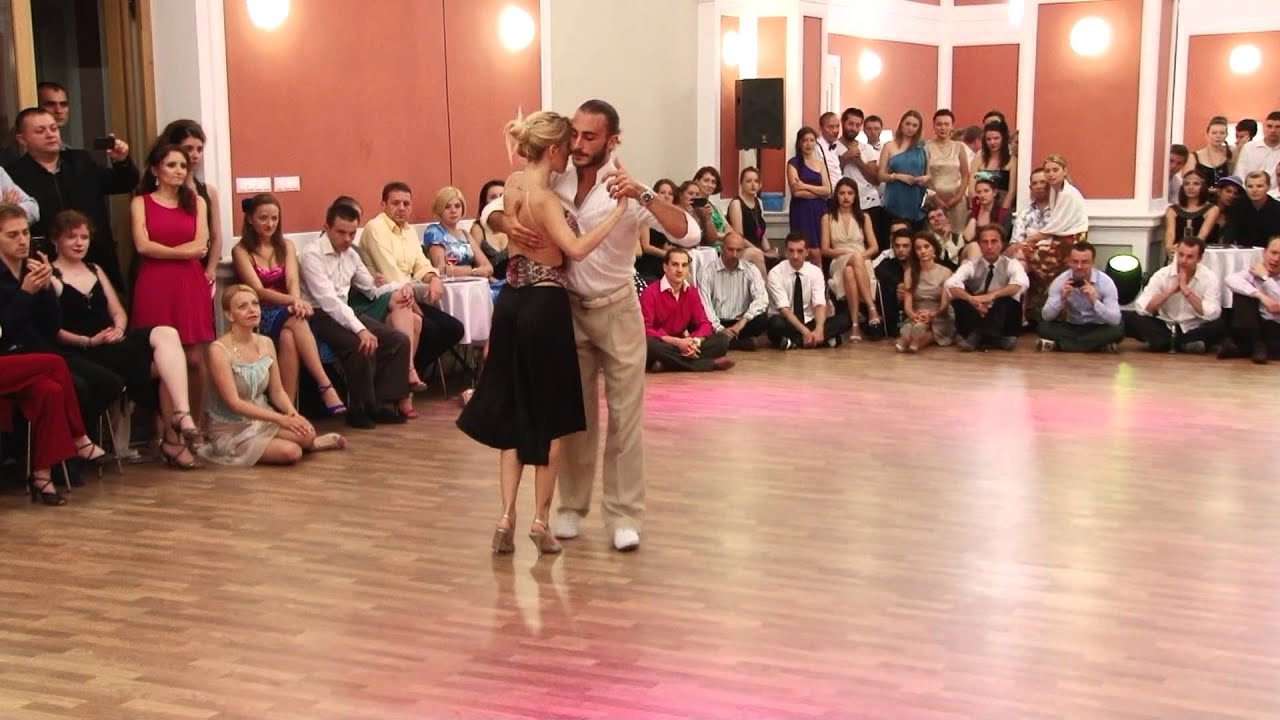 Gianpiero Galdi y Nadia Hronidu - Tango Cazino 2013 - 4/4