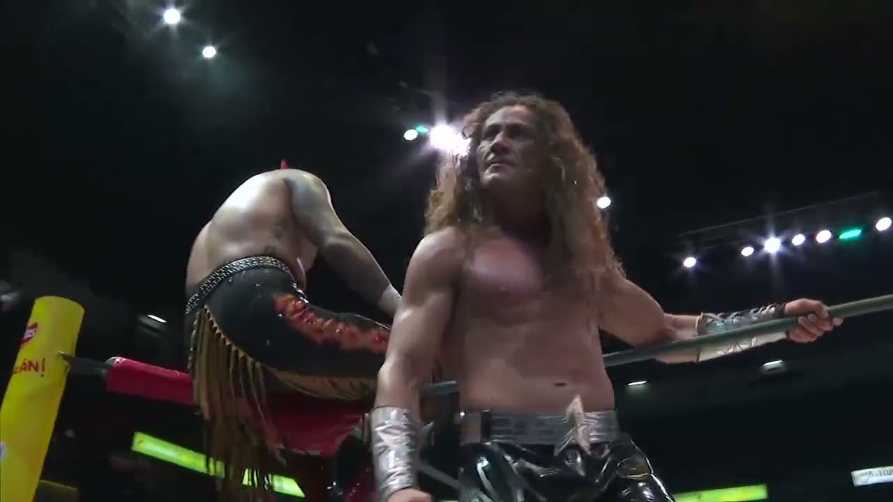 ZANDOKAN JR. DESTROZÓ a STAR JR. en el VIERNES ESPECTACULAR del CMLL