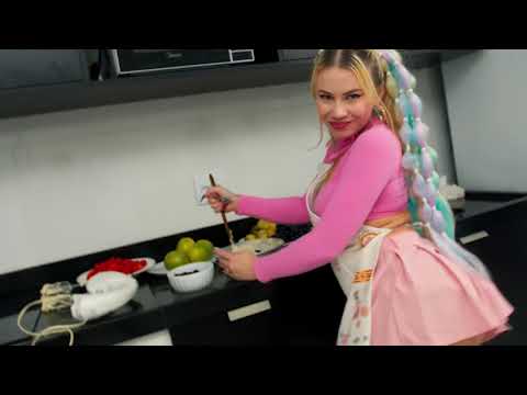 PAPA - MC Erikah, MC Xangai