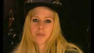 Avril Lavigne singing &quot;Imagine&quot; + interview for Amnesty