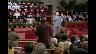 Evangelist Jimmy Swaggart: Waves Of Glory Sweep Across Family Worship Center