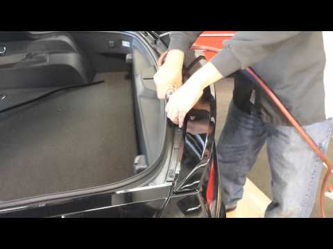 2014 Corvette Stingray. Spoiler installation