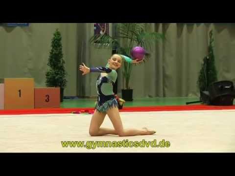 NLO 2013   Juniors 04   Evelyn TRENKENSCHU   Ball