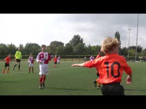 Isaiah Ahmed bekerwedstrijd UVV JO12-1 - DESTO JO12-1 1ste helft (12-1)