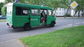 preview picture of video 'Polizei-Lautsprecher-Durchsagen bei Evakuierung von Bitterfeld'