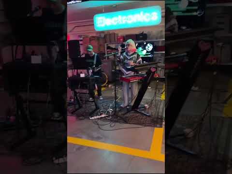 @lovexstereo performing "Bitrate Love" Live!