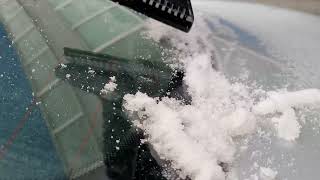 Video thumbnail for Шкребок для льоду з рукавицею