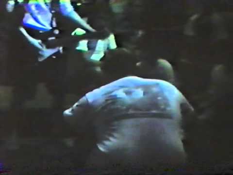 AGAINST THE WALL [06.23.1989] Riverside, CA