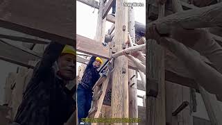 나무 지렛대를 이용한 대형 목재 보 설치 #worker #process #timber #architecture #craftsmanship