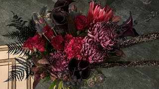 Unlocking the Secrets of a Dark and Alluring Gothic Bouquet