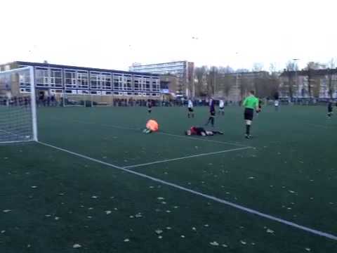 DCG Rksv 1 (zo) vs. Zwanenburg v.v. 1 (zo) 10-11-2013 15:38