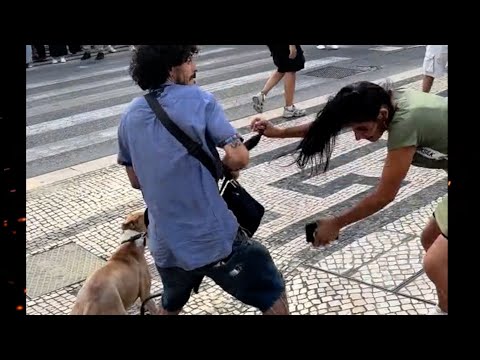 Barcelona - how they rob on the streets. Real footage!