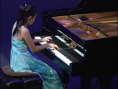 Sora plays Gershwin Prelude 1 ( 14years old )
